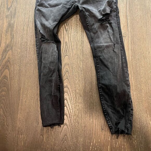 Pull & Bear Skinny Leg Black High Rise Jeans Size 31 - Picture 3 of 10